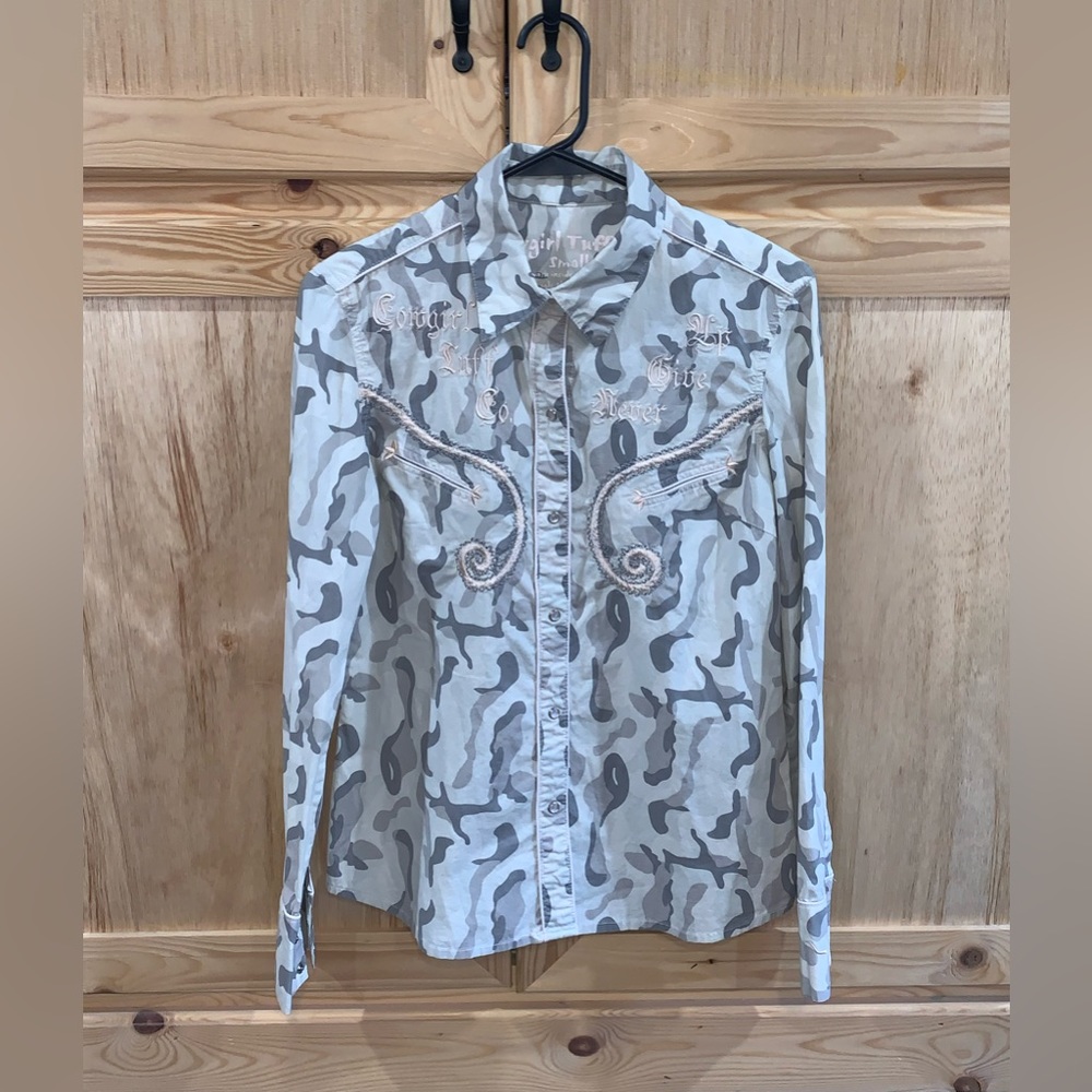 Cowgirl tuff co Camouflage printed western rodeo blouse shirt size S